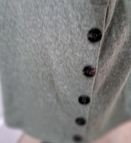 Zac & Rachel Woman Heather Green Slouchy Neck Shir. Size 1X - Picture 4 of 9